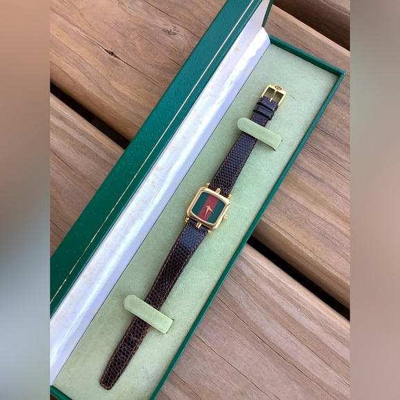 Ladies Gucci watch 💛💚❤️ - Picture 6 of 13